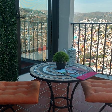 Apartamento Con Terraza A Un Lado Del Monumento Del Pipila Hotell Guanajuato Exteriör bild